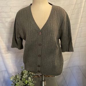 NWT Croft and Barrow Size Large Gray Short-Sleeve Light Weight Sweater